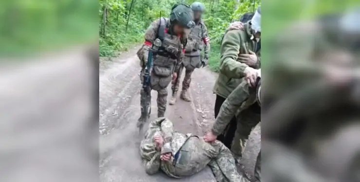 Издевательства над украинскими военнопленными