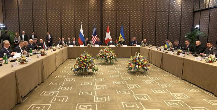 Фото з переговорів у Женеві 17 лютого