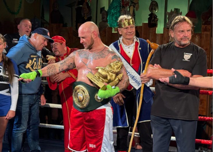 Боксер-победитель Даниэль Берц