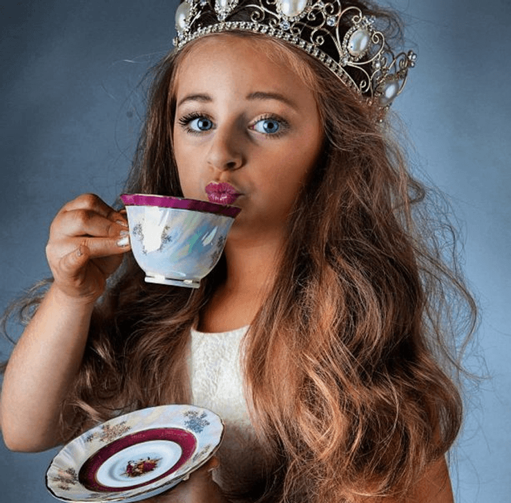 Изабелла Барретт, певица, миллионерша, звезда, реалити-шоу, модель, подросток,