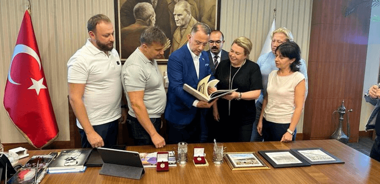 визит чиновников Ялты в Турцию, флаг Турции