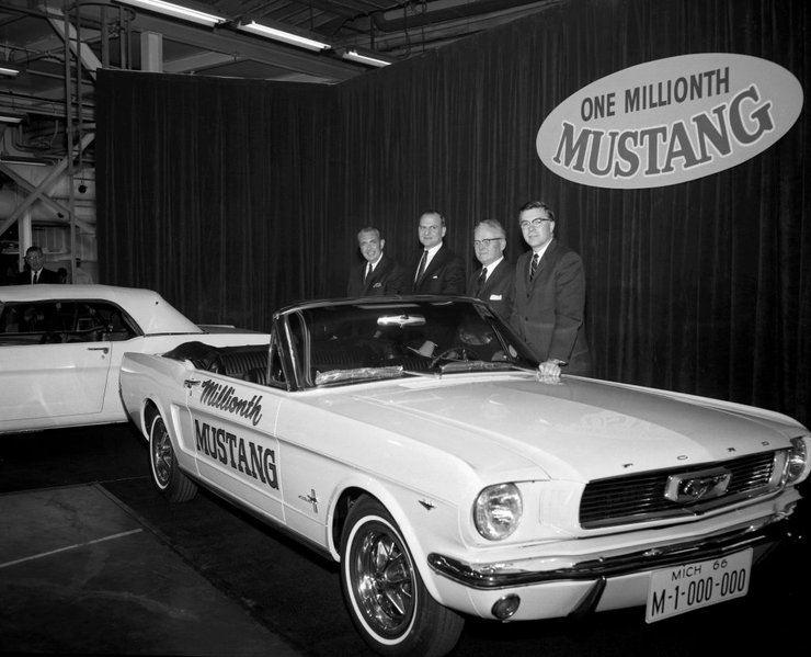 Ли Яккока Мустанг, Ford Mustang, Ford Mustang 1964, история Ford Mustang