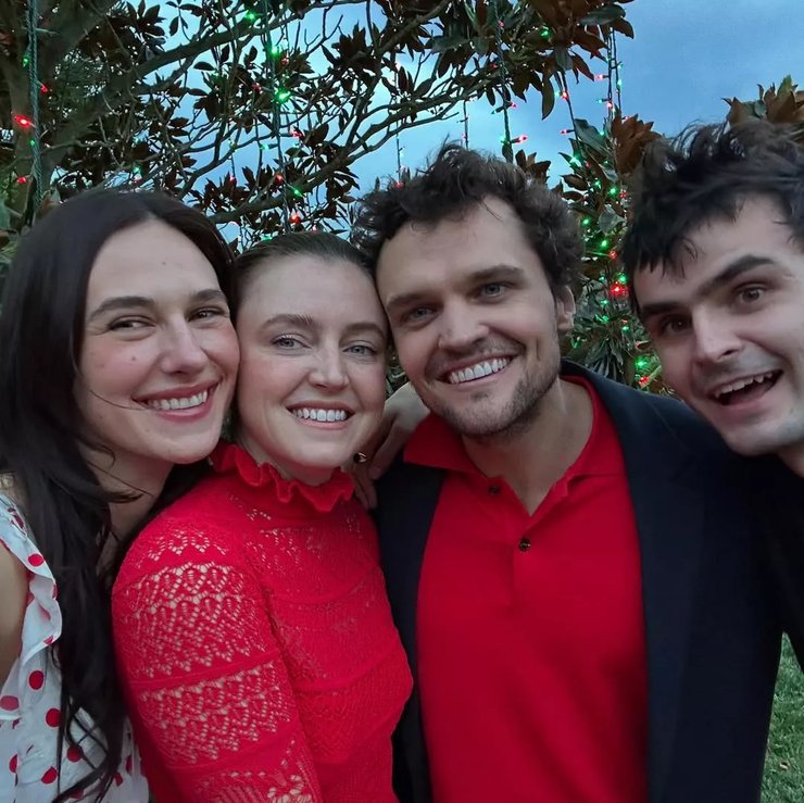 Лоррейн Николсон