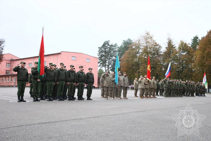 фото парада на военных учениях Несокрушимое браство 2026" в Беларуси