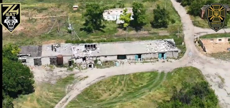 Ангар с техникой армии РФ