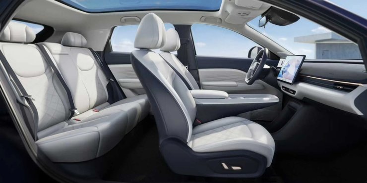 Салон BAIC Arcfox T1