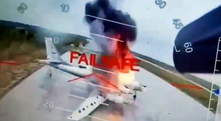 операция "Паутина" - удары БПЛА по авиабазе РФ