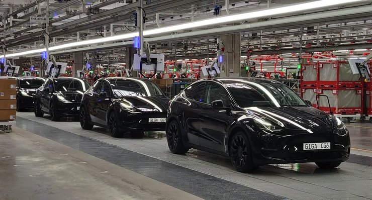 Олаф Шольц, Илон Маск, танец Илона Маска, Илон Маск танцует, завод Tesla в Германии, Giga Berlin, Tesla Model Y