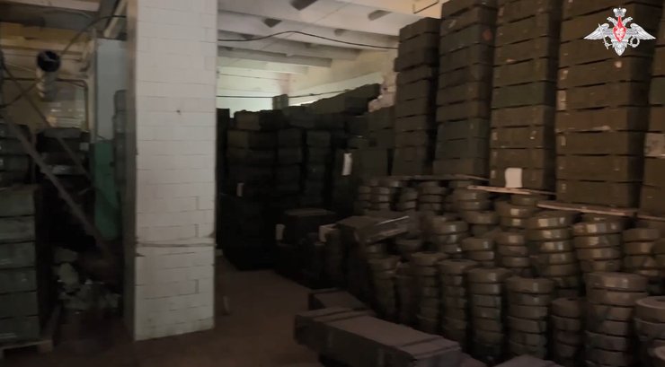 Коробки со снарядами ВС РФ