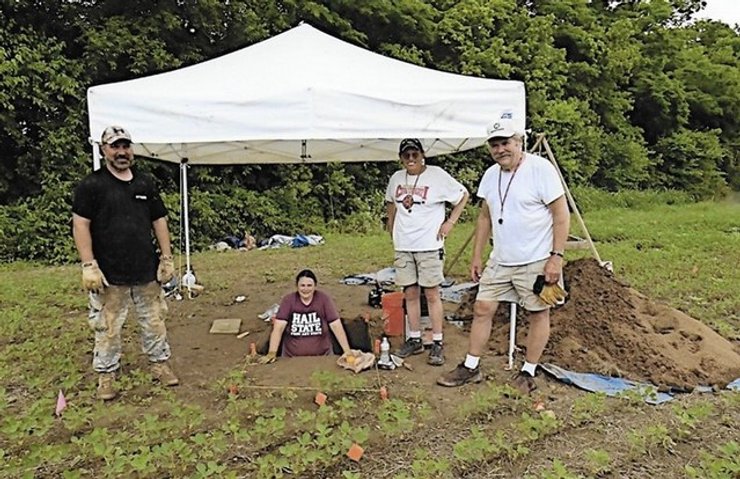 Ученые, раскопки, США