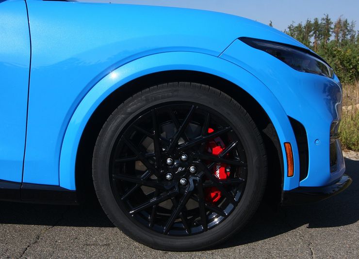 диски Ford Mustang Mach-E, новый Ford Mustang Mach-E, электромобиль Ford Mustang, электромобиль Ford Mustang, кроссовер Ford Mustang