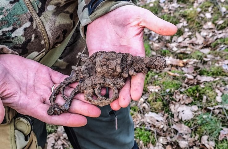 Такою зброєю вбили американського президента: у польському лісі знайшли револьвер XIX століття