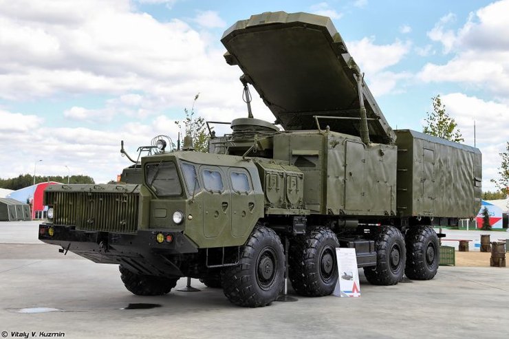 целый командный пункт