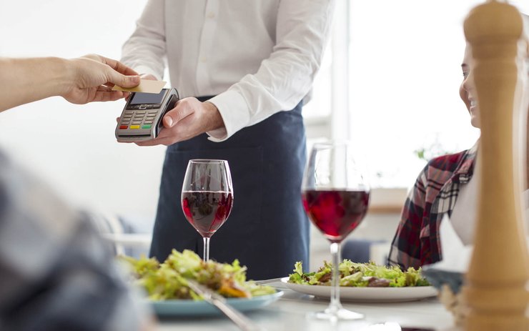 терминал, POS терминал, ресторан, оплата картой, фото