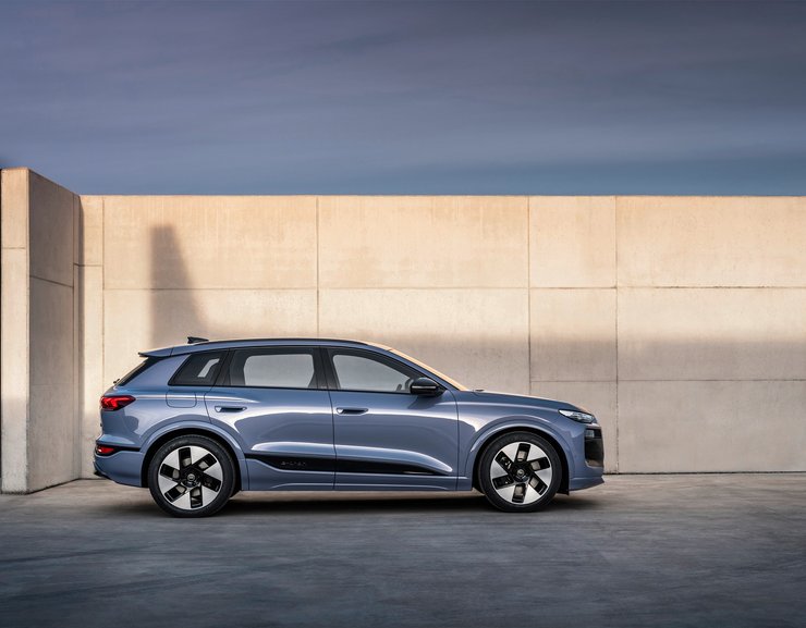 новый Audi Q6 L, новый Audi Q6, Audi Q6, Audi Q6, кроссовер Audi, электромобиль Audi