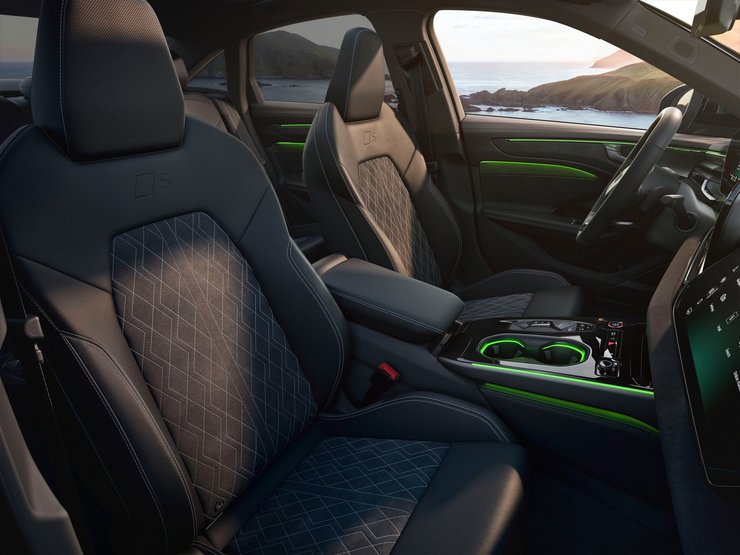 салон Audi A6, Audi A6, новый Audi A6, Audi A6 2025, универсал Audi A6, гибрид Audi A6, Audi A6