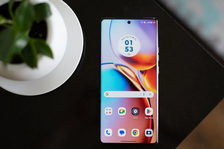 смартфон Motorola Edge Plus (2023)