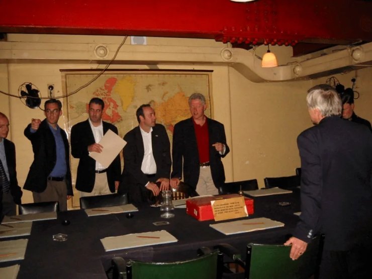 файлы эпштейна билл клинтон кевин спейси