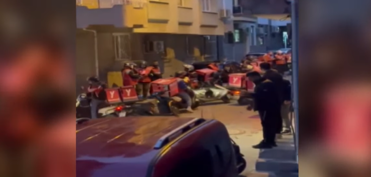 Как отомстить бывшей девушке, курьерская доставка еды, любовь, отношения в паре, Турция, курьезы