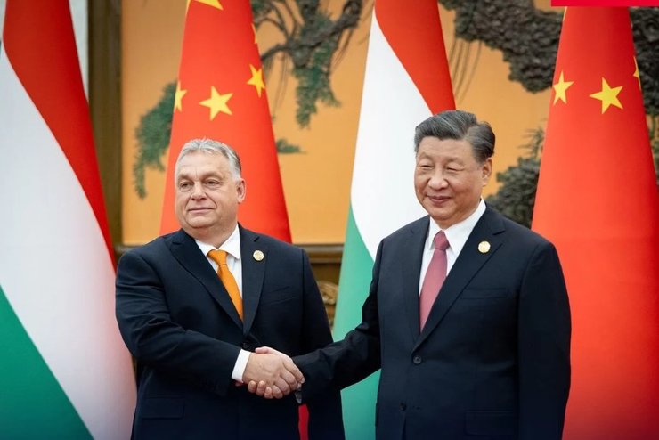 Віктор Орбан, Сі Цзіньпін