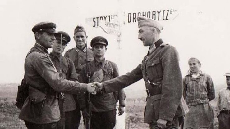 МИД РФ, Мария Захарова, Захарова вступилась за Сталина, Вторая мировая война, Сталин, Гитлер, пакт Молотова-Риббентропа