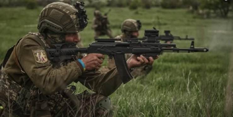 За подготовку сухопутных войск отвечает профильный командующий