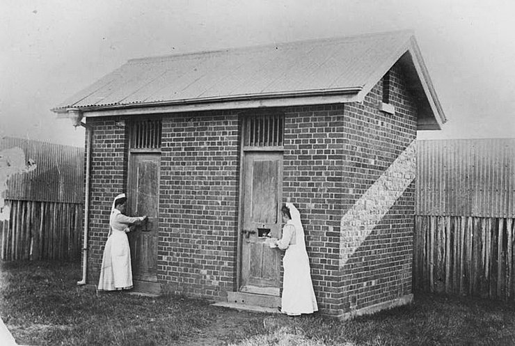 фото, специальный дом для самоизоляции от чумы в 1900-х