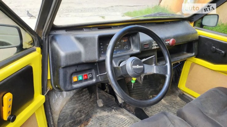 салон Puli Ktf-2e, Puli 2e, венгерский электромобиль, электромобиль Puli