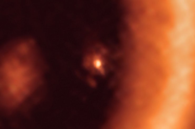 Изображение планеты PDS 70с