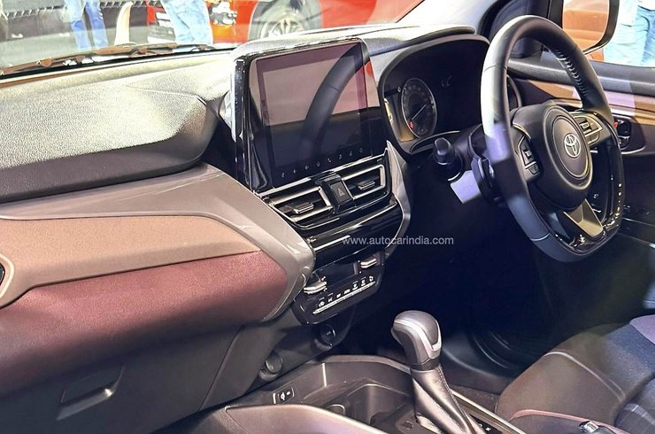 салон Toyota Taisor 2024, Toyota Urban Cruiser Taisor, Toyota Urban Cruiser, Toyota Urban Cruiser, кроссовер Toyota