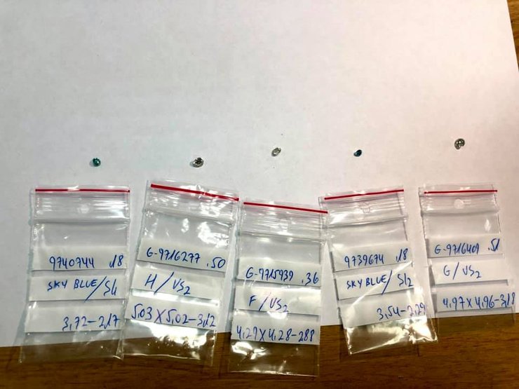 бриллианты, пакетики, почта, фото