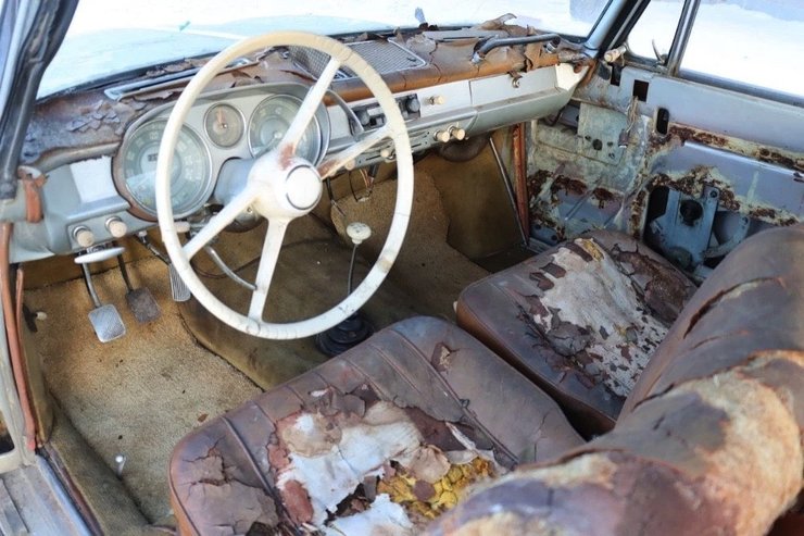 салон BMW 503