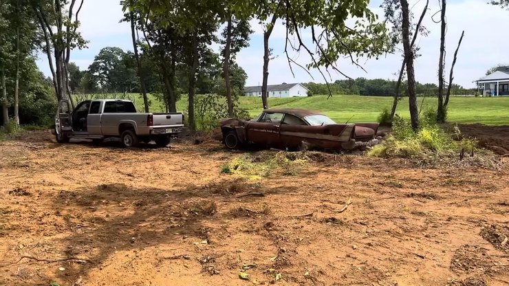Plymouth Fury в полі