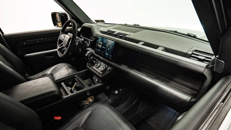 салон Land Rover Defender, тюнинг Land Rover Defender, Land Rover Defender 6X6, Шестиколесный Land Rover, Land Rover Defender 6X6