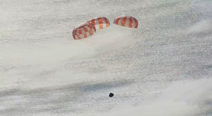 Артемида-2 приводнение