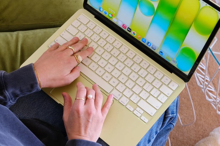 MacBook Neo ноутбук apple огляд MacBook Neo ноутбук apple огляд
