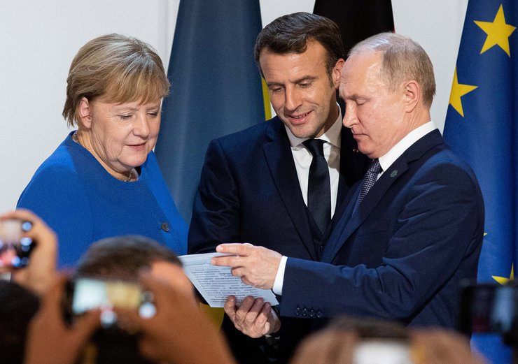 Ангела Меркель, Емманюель Макрон, Володимир Путін