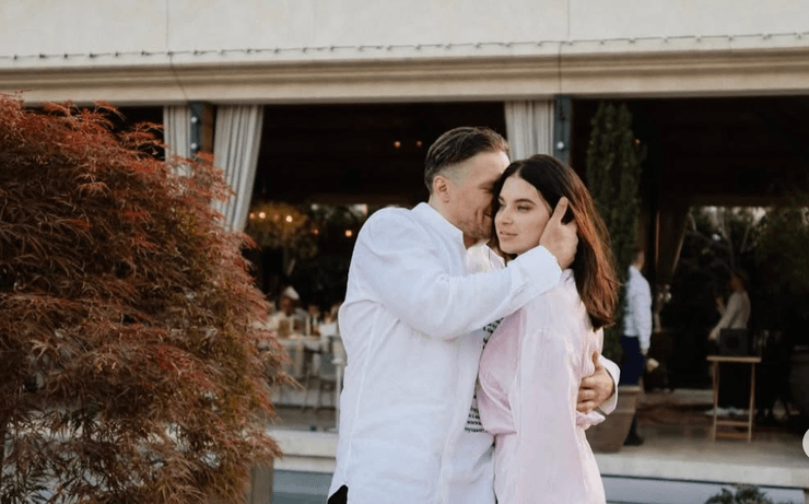 Александр Усик с женой Екатериной