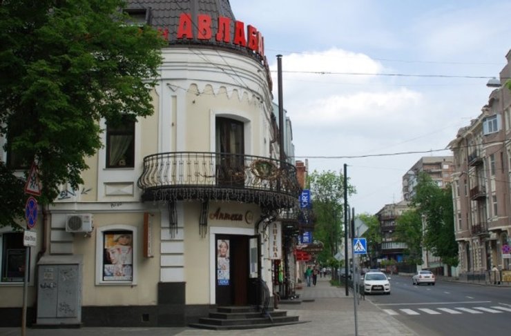 Митрополит УПЦ МП Онуфрій, Митрополит Харківський, церква, священнослужитель, московський патріархат, нерухомість