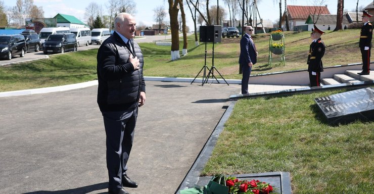 Лукашенко полагает, что на Западе нет соли