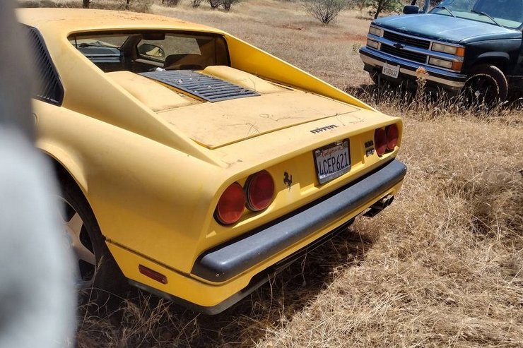 Феррарі 328, Ferrari 328 GTB, Ferrari 328, Ferrari 328 1988, суперкар Ferrari, покинуті авто
