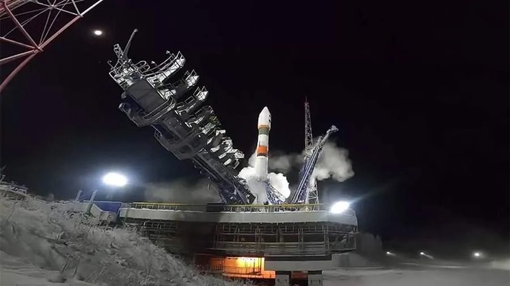 космический спутник, спутник на орбите, противокосмическое оружие, оружие в космосе