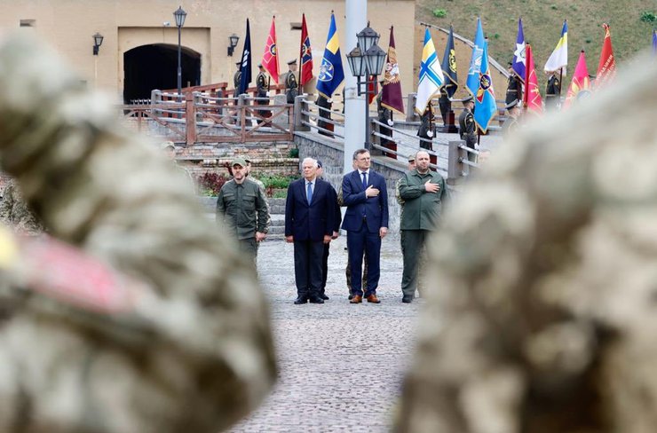 Средства от замороженных активов РФ поступят в Украину двумя траншами, заявил Жозеп Боррель