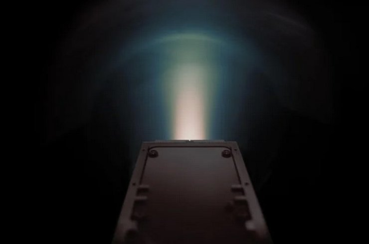 Электродивгатель, йод, спутник