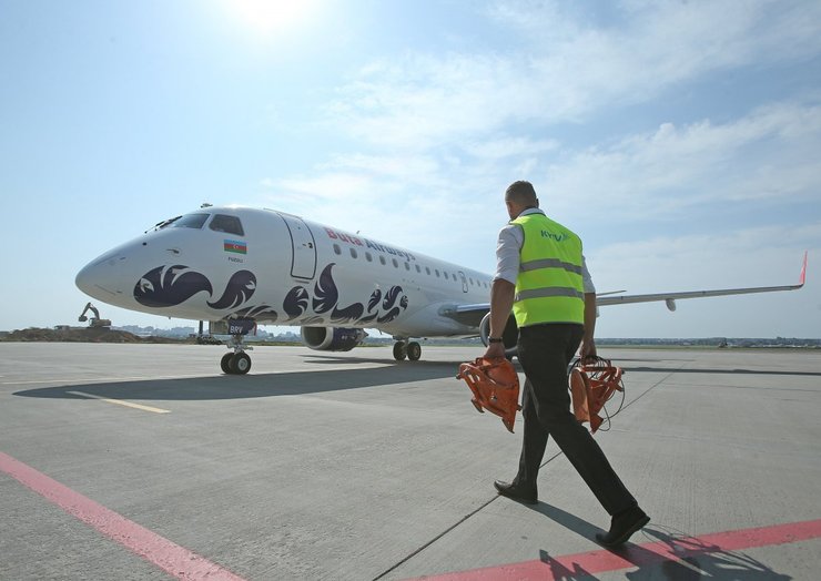 авиакомпании в Украине, авиарейсы в Украине, аэропорт Львов, аэропорт Ужгород, аэропорты в Украине, открыть небо, пассажирские авиаперевозки, открыть небо для самолетов в Украине, авиасообщение в Украине