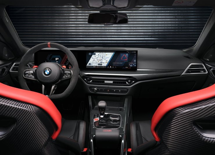 салон BMW M4, BMW M4, новый BMW M4, спорткар BMW, спорткар BMW