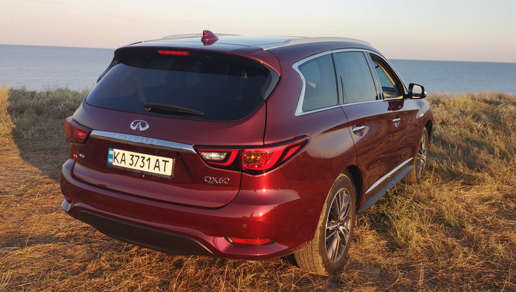 тест-драйв Infiniti QX60 — екстер'єр Infiniti QX60
