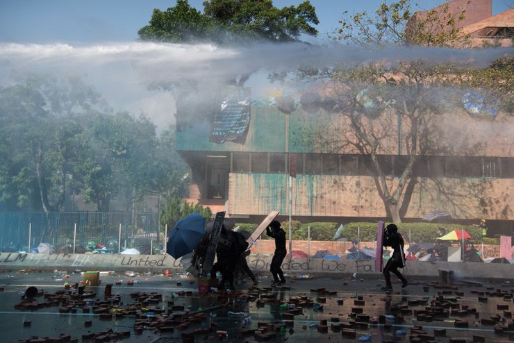 Гонконг, битва за университет, Китай, протесты, фото