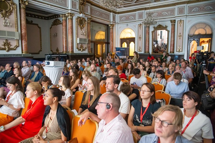 фото, зрители в зале