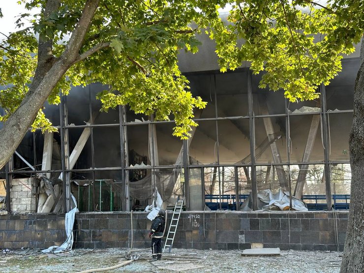 Обстрел Харькова, обстрел Дворец спорта, Дворец спорта, Дворец спорта, Дворец спорта фото